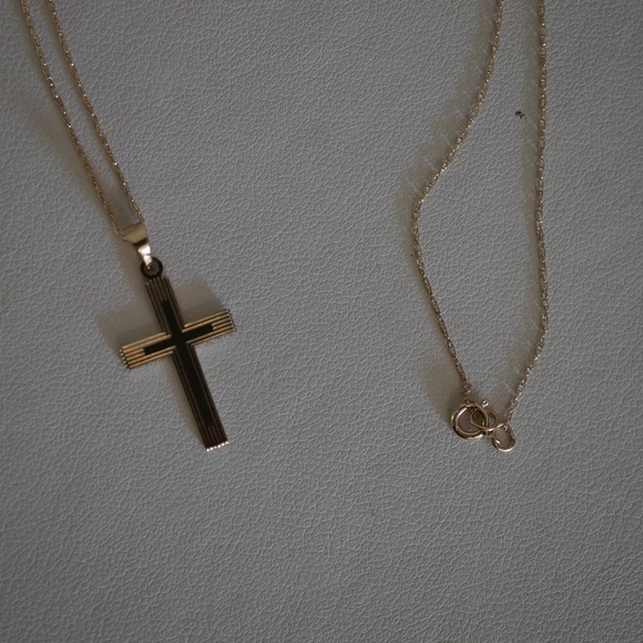 14KY Gold Cross Pendant W/18" Ropa Chain - Picture 4 of 6